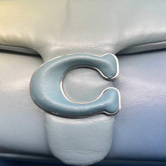 Coach Pillow Tabby Ombre 26 - Picture 4 of 11